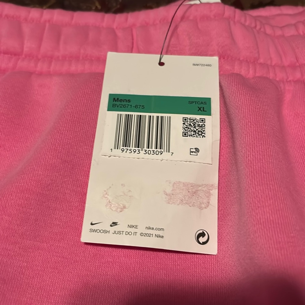 Nike Sportswear Fleece Lined Club Jogger. - Picture 4 of 7